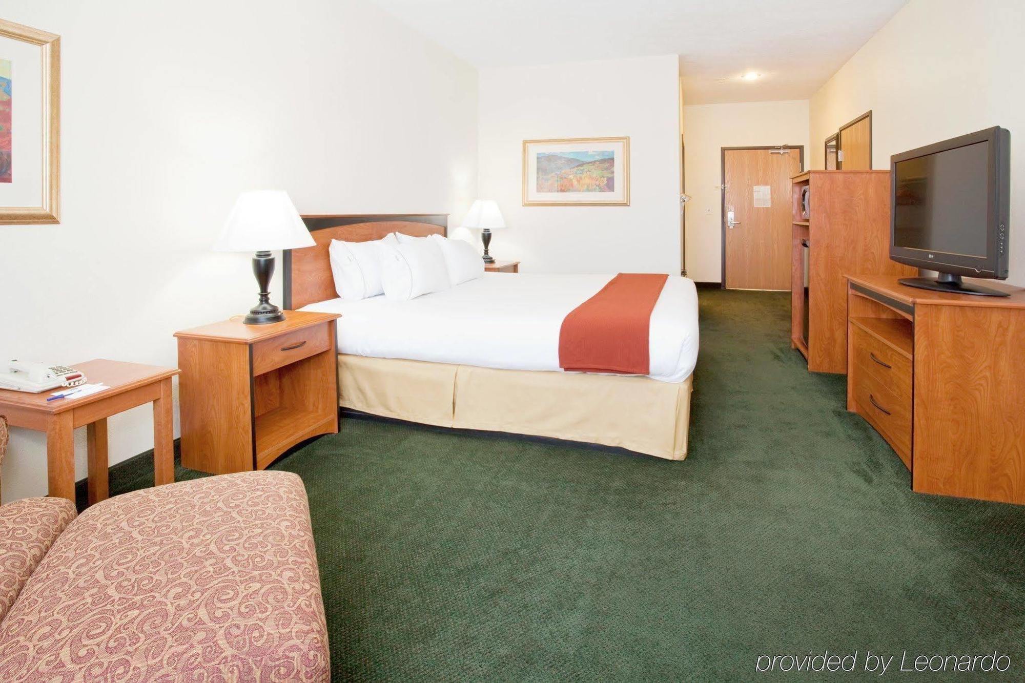 Express & By Ihg Alamosa